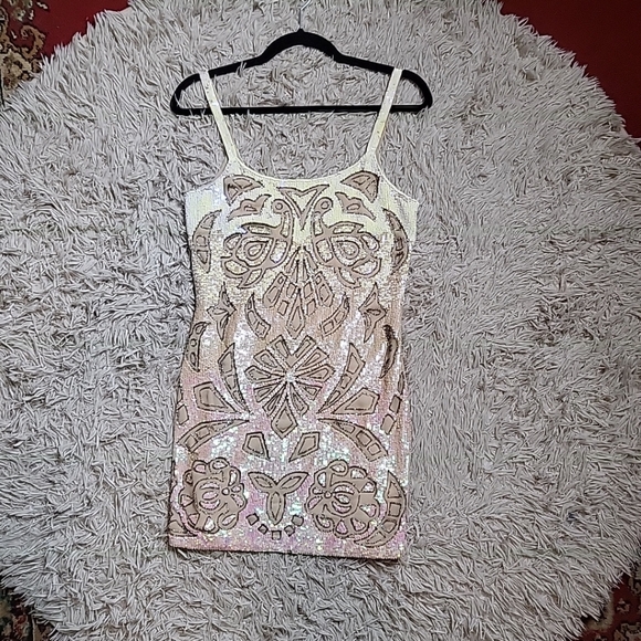 Needle & Thread Sequin Mini Dress Beaded Size 4 Hoco Party Events Going Out NYE - Picture 12 of 12